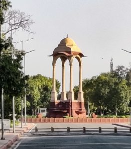 Leerer Baldachin India Gate