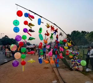Bunte Ballons am India Gate Neu-Delhi